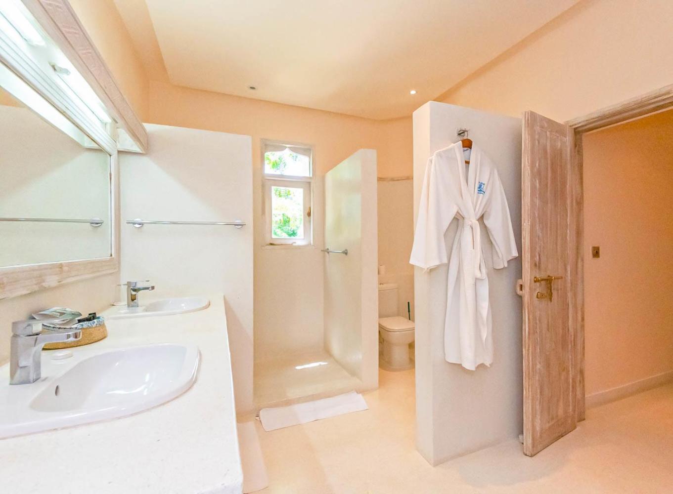 Hotel Medina Palms Watamu Esterno foto